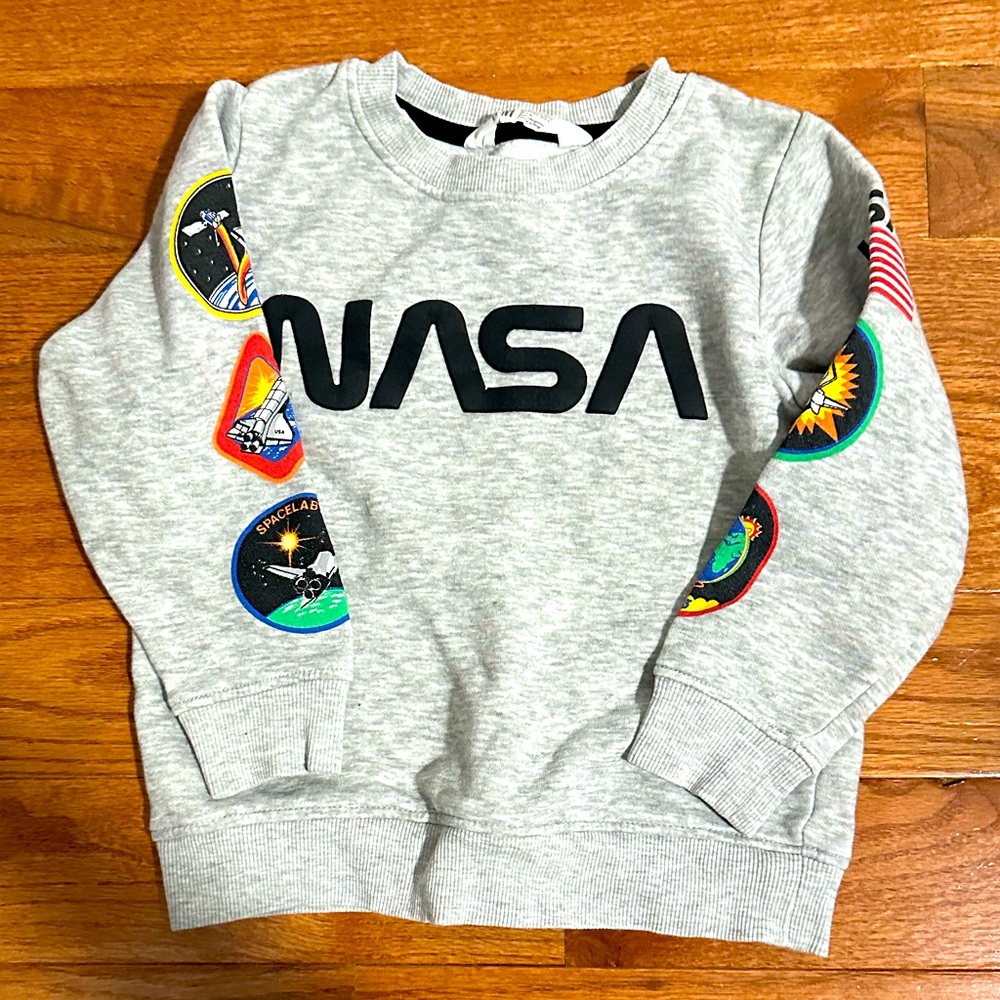 NASA Sweatshirt EUC size 3-4